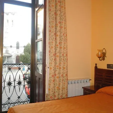 Guest house Don Jaime I Y Ii *