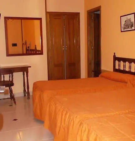 Don Jaime I Y Ii Guest house Segovia