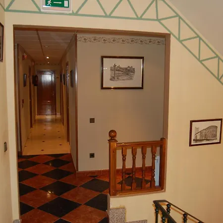 Gasthuis Don Jaime I Y Ii *