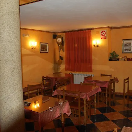 Guest house Don Jaime I Y Ii Segovia