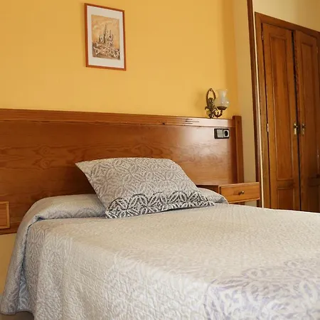 Don Jaime I Y Ii Guest house