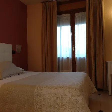 Guest house Don Jaime I Y Ii Segovia