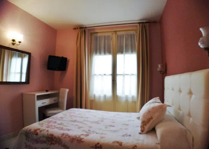 Don Jaime I Y Ii ゲストハウス セゴビア