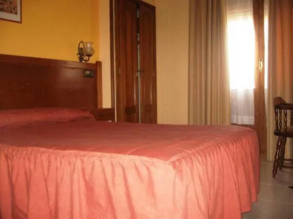 Don Jaime I Y Ii ゲストハウス *